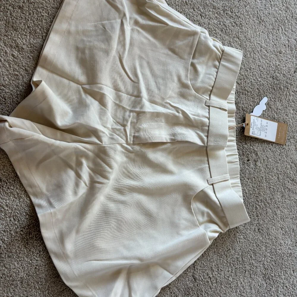 OGL Women's Cream Shorts - Picture 3 of 3